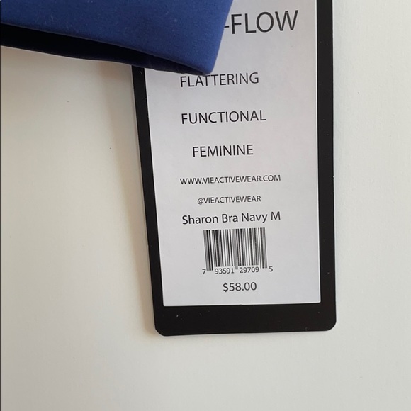 Vie Active sports bra - Picture 3 of 4